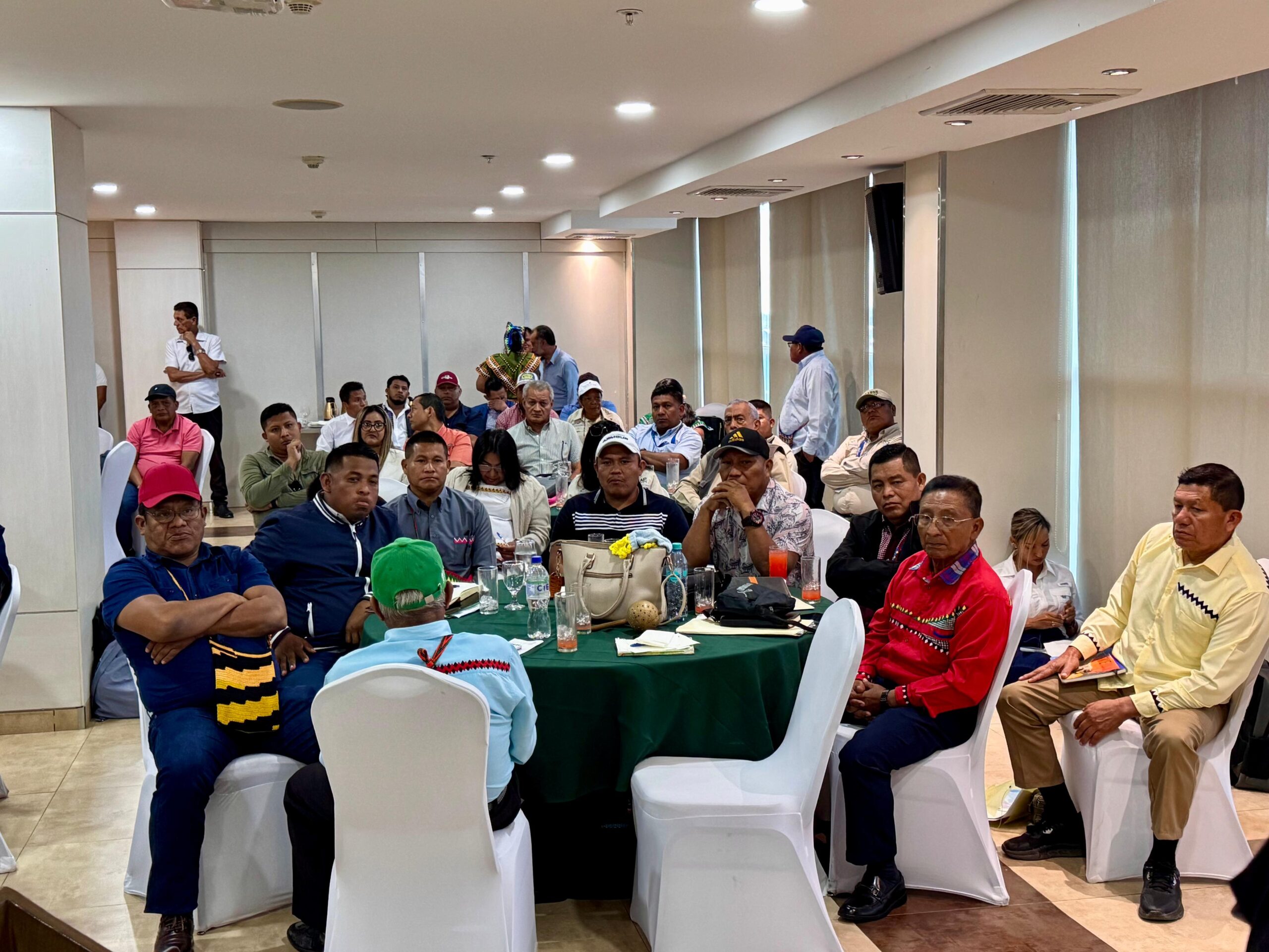 MiAMBIENTE, ngäbes y bocatoreños logran consenso para la conservación y manejo sostenible de Isla Escudo de Veraguas Degó